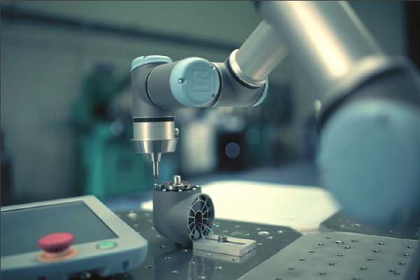 协作机器人有几个轴 20150318093008119_min.jpg