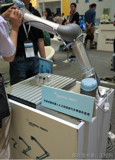 人+机器人协同工作诠释工业5.0的到来